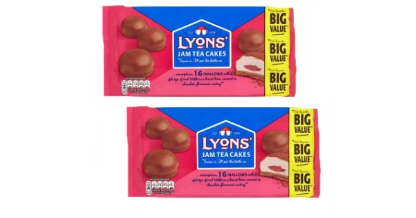Lyons Cakes Family Battenberg 315g | Iceland Foods